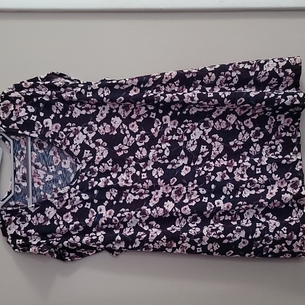 New Lane Bryant Tshirt 18/20